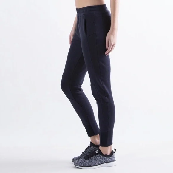 APL Perfect Jogger in grey. Size XS. 100% Japanese cotton terry. - Picture 3 of 9